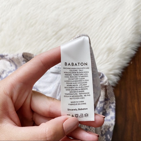 NEW Aritzia Babaton Everyday T-Shirt in Light Grey/Smoke - Picture 6 of 7